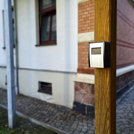 Edler Wohnraum Noble Stadtoase Mit Boxspringbett, Kaffeevollautomat & Parkplatz ซวิคเคา ภายนอก รูปภาพ
