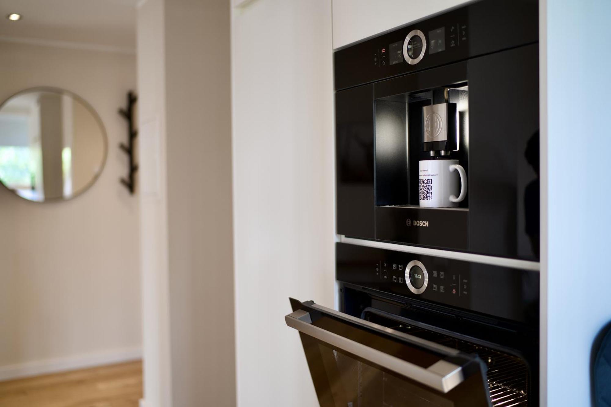 Edler Wohnraum Noble Stadtoase Mit Boxspringbett, Kaffeevollautomat & Parkplatz ซวิคเคา ภายนอก รูปภาพ