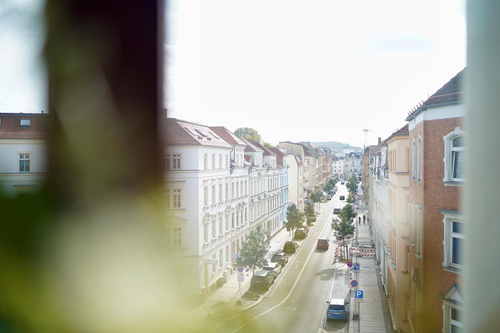 Edler Wohnraum Noble Stadtoase Mit Boxspringbett, Kaffeevollautomat & Parkplatz ซวิคเคา ภายนอก รูปภาพ
